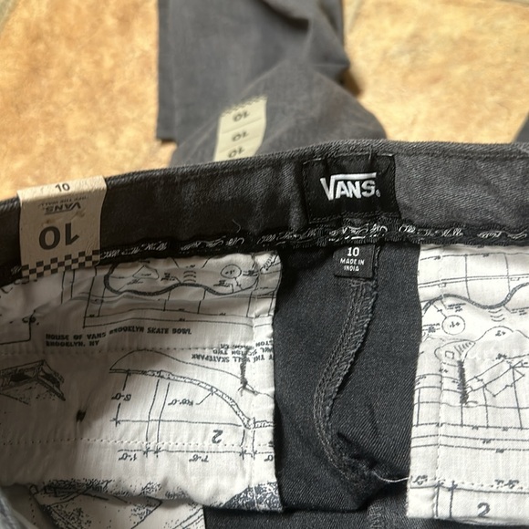 NWT.  VANS BOYS SIZE 10 PANTS - Picture 3 of 5